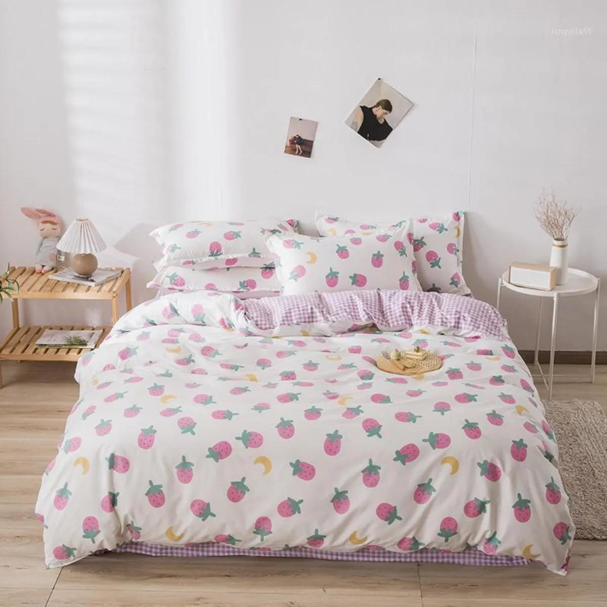 Strawberry Bedsheets